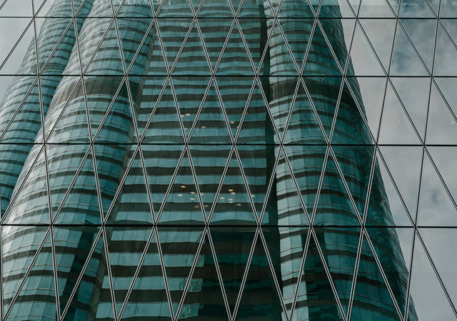 The introduction of new regulations: at least two elevators should be installed in residential build